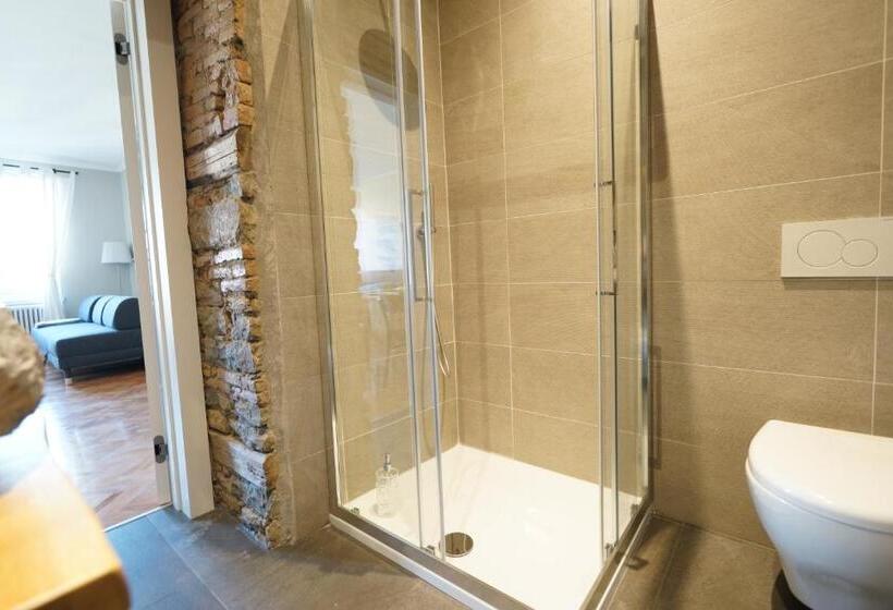 اتاق استاندارد سه نفره, Garibaldino Rooms