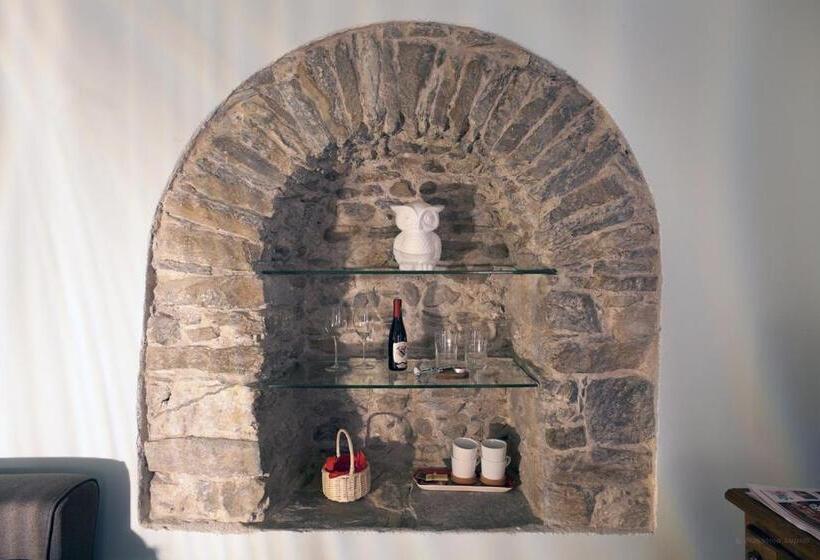 سوییت سوپریور, Aymon De Challant