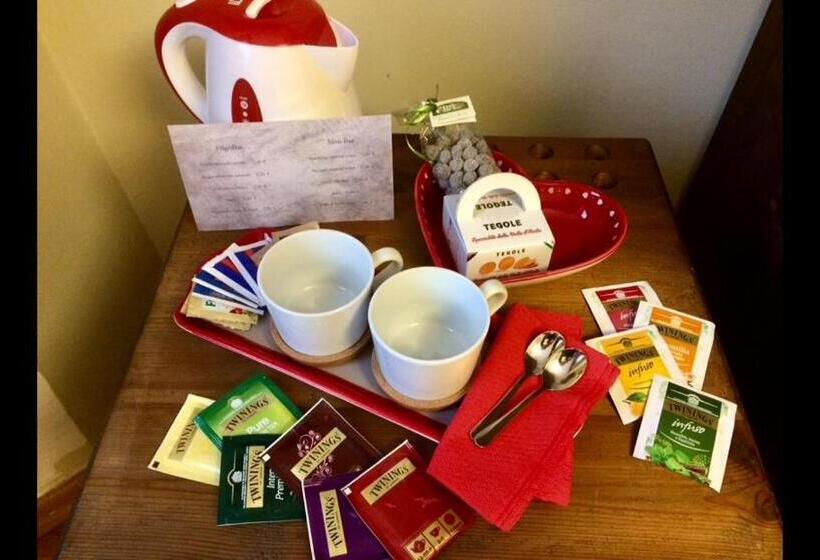 سوییت سوپریور, Aymon De Challant