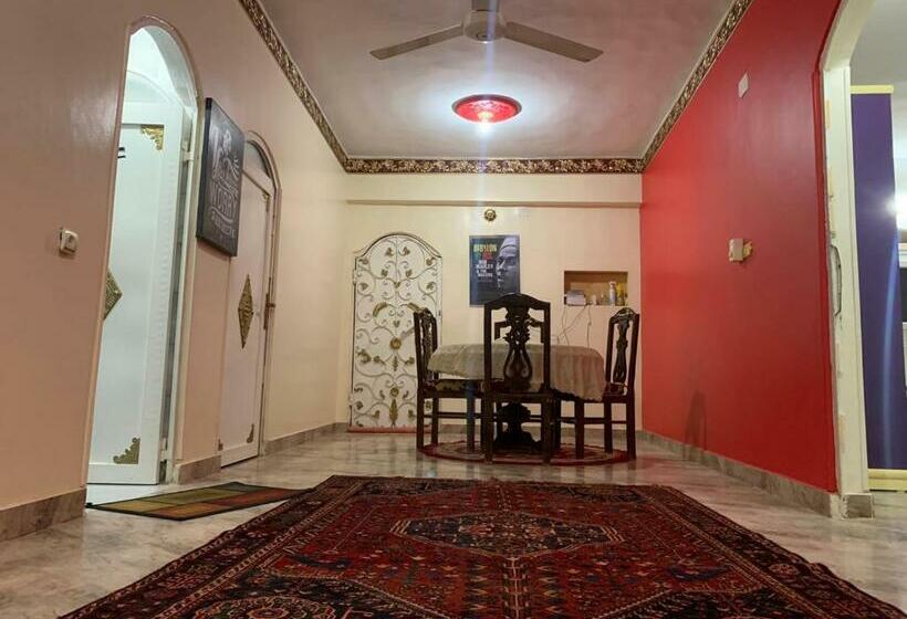 اتاق استاندارد با سرویس بهداشتی مشترک, Bob Marley Guest House