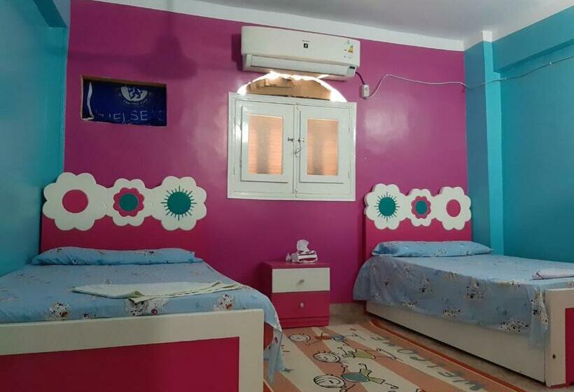 اتاق استاندارد با سرویس بهداشتی مشترک, Bob Marley Guest House