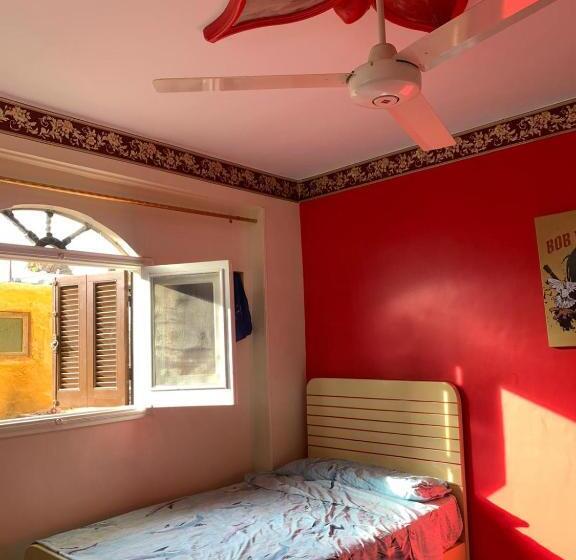 اتاق استاندارد با سرویس بهداشتی مشترک, Bob Marley Guest House