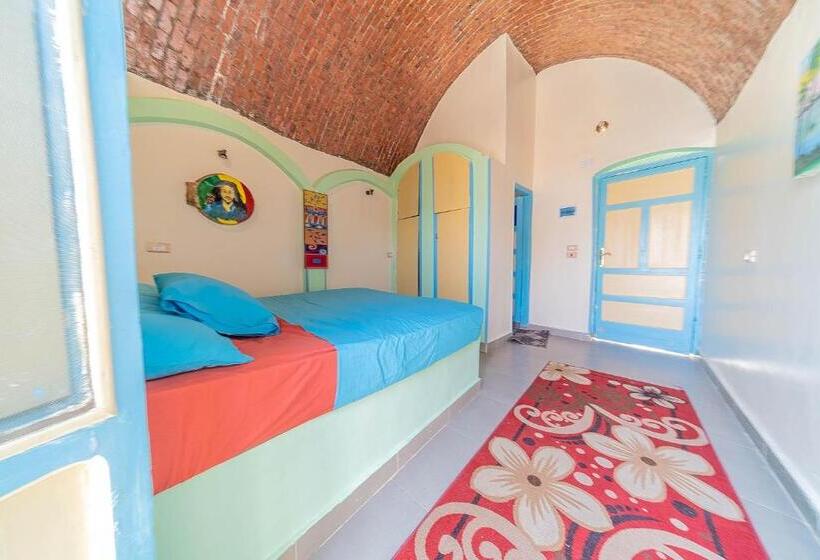 اتاق لوکس, Bob Marley Guest House