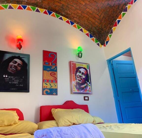 اتاق استاندارد, Bob Marley Guest House