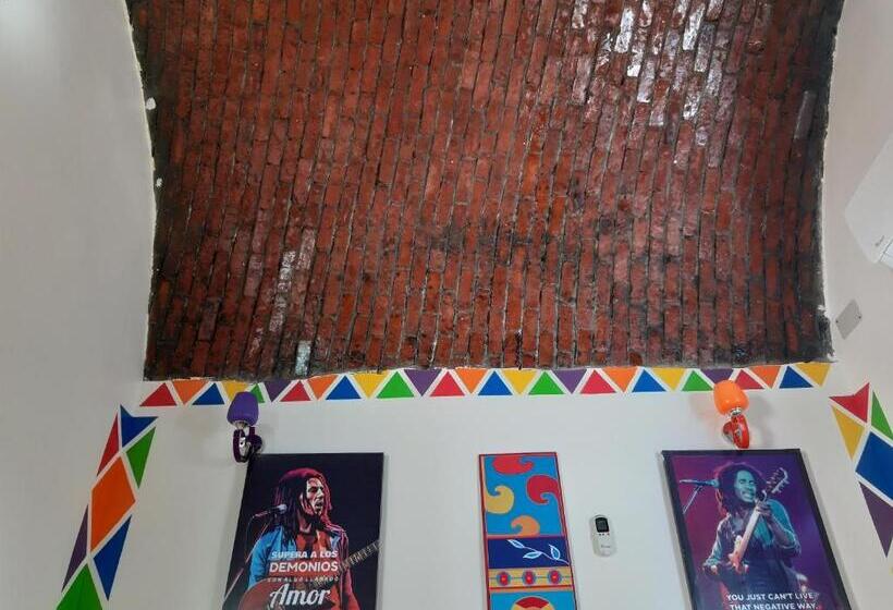 اتاق استاندارد, Bob Marley Guest House