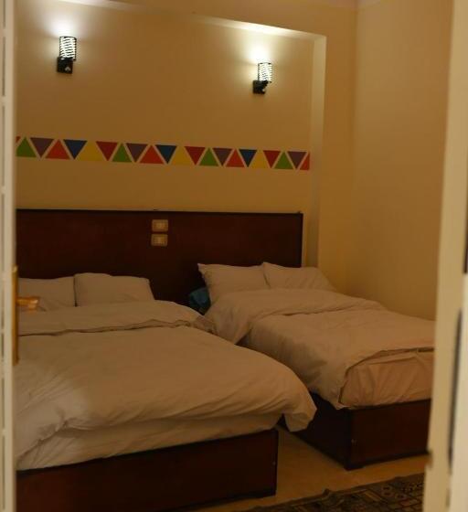 اتاق اکونومی, Bob Marley Guest House