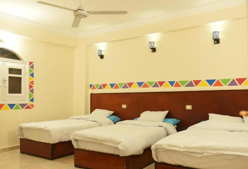 Standard room with outdoor bath, Bob Marley Guest House