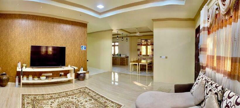 اتاق لوکس, Endhaa, Divers Home