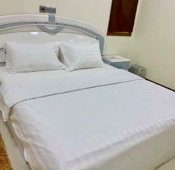 اتاق لوکس, Endhaa, Divers Home