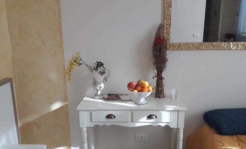 オーシャンビュースタンダードルーム, La Casa Del Sole