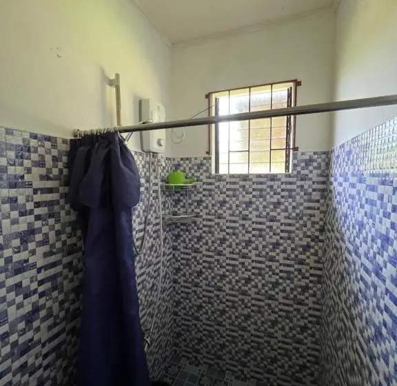 اتاق استاندارد, Uptown Guesthouse