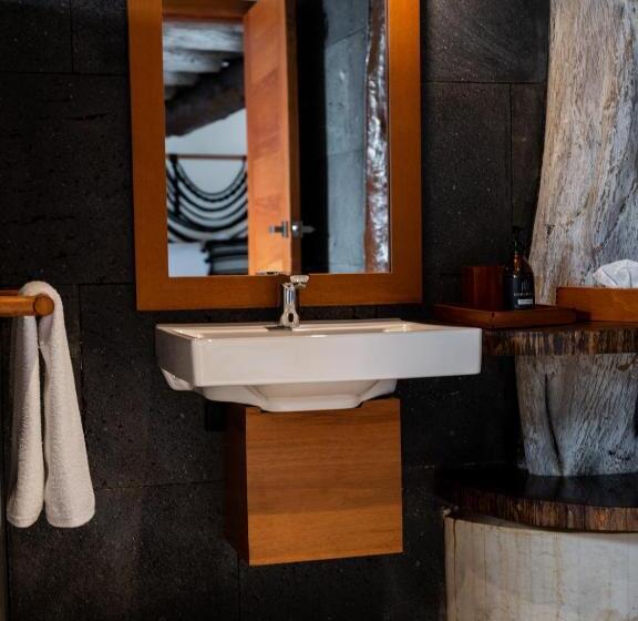 장애인을 위한 킹사이즈 침대 스탠다드 룸, Aldea Kuka, Luxury Eco Boutique