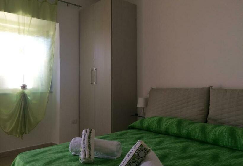 スタンダードトリプルルーム, B&b Adele