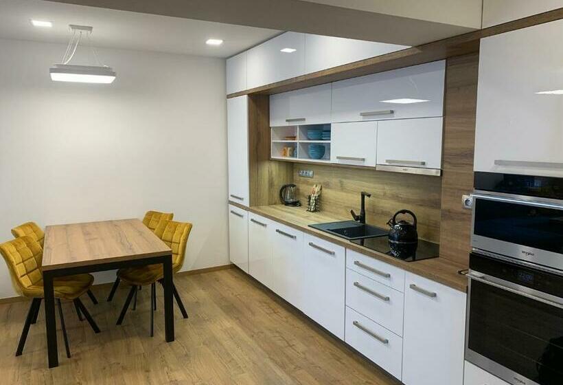 جناح مزود بتراس, Wellness & Spa Apartments Lipno   Frymburk