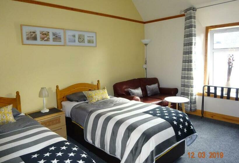 Номер Стандарт, Kindale House