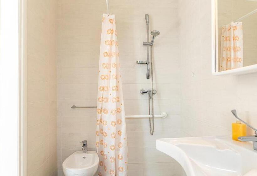 Номер Стандарт Адаптированный для Инвалидов, Salentospita Guest Rooms