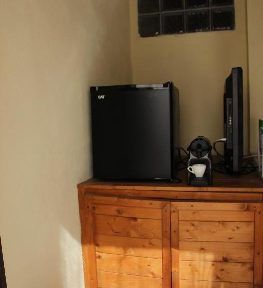 اتاق استاندارد, Sant Efisio Host