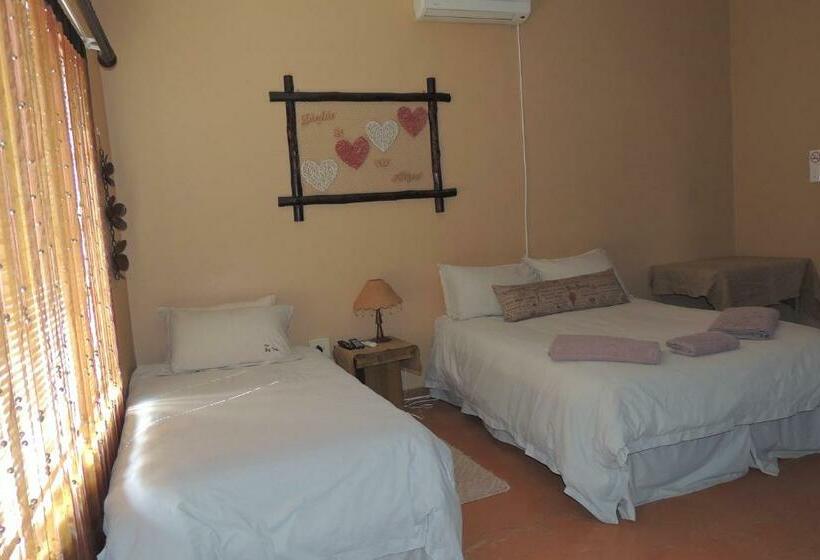 ファミリールーム, The Big Tree Guest House