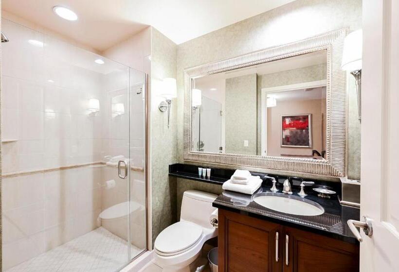 1ベッドルームアパートメント, Stripviewsuites At Signature