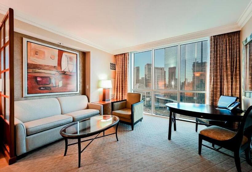 スタンダードスタジオ, Stripviewsuites At Signature