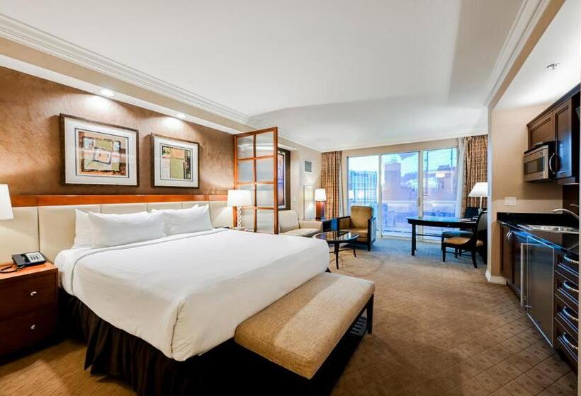 バルコニー付きスタンダードステューディオ, Stripviewsuites At Signature