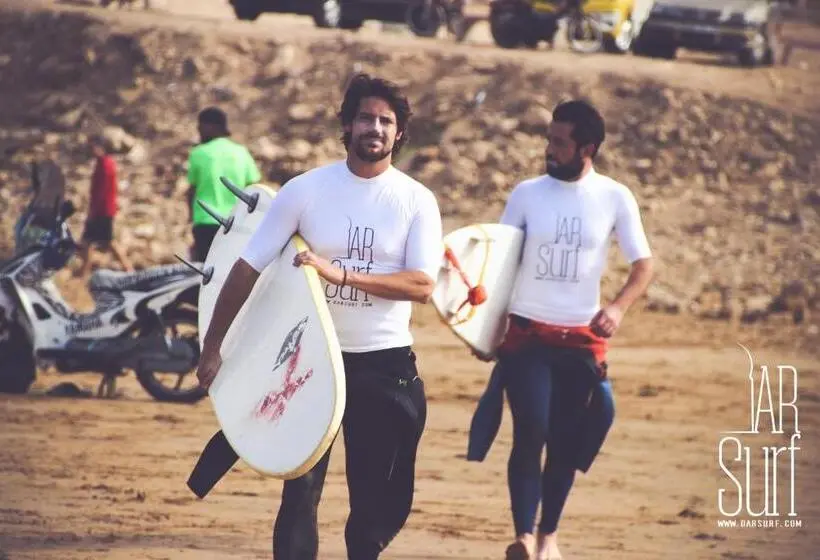 バス共有のスタンダードルーム, Dar Surf
