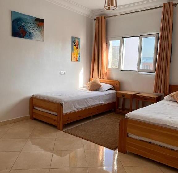 غرفة قياسية حمام مشترك, Dar Surf