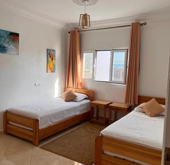 غرفة قياسية, Dar Surf