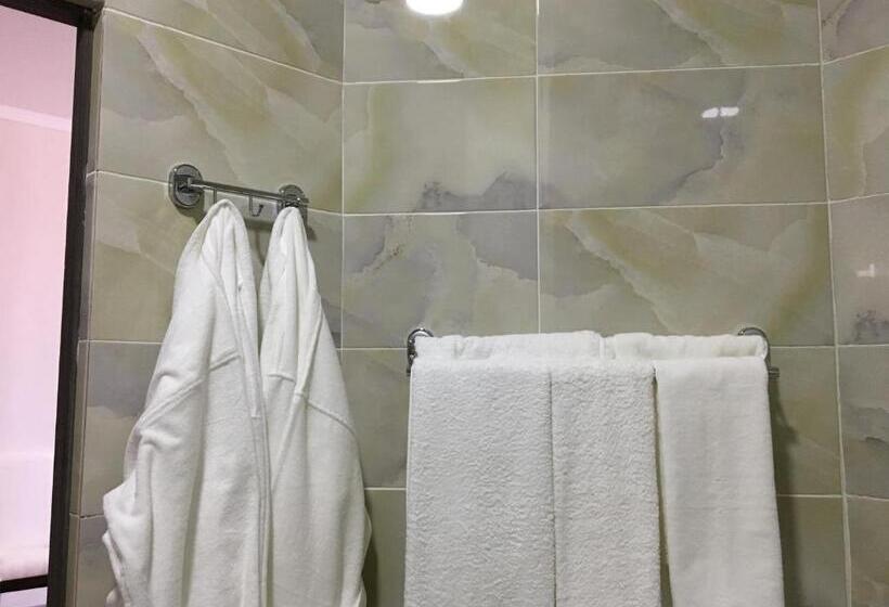 اتاق خانوادگی, Baitau Hotel Aktobe