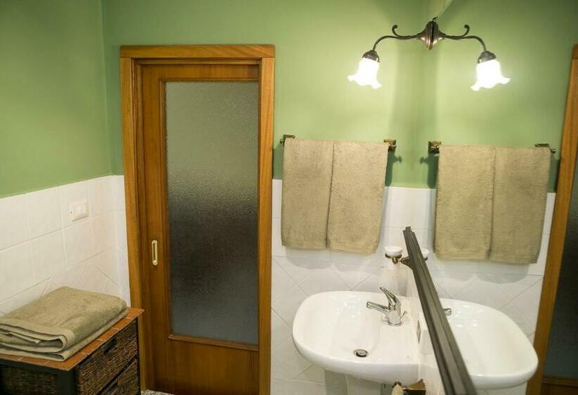 اتاق لوکس با بالکن, B&b Santa Caterina