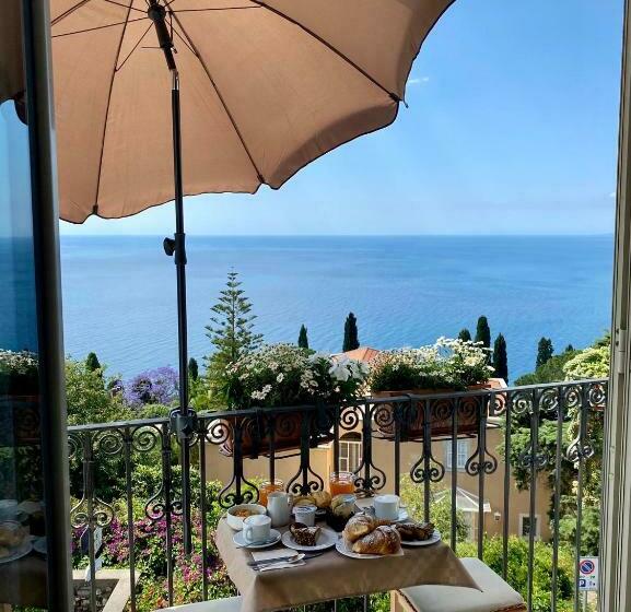 غرفة ديلوكس مطلّة علي البحر مزوَّدة بشُرفة, Chiaro Di Luna