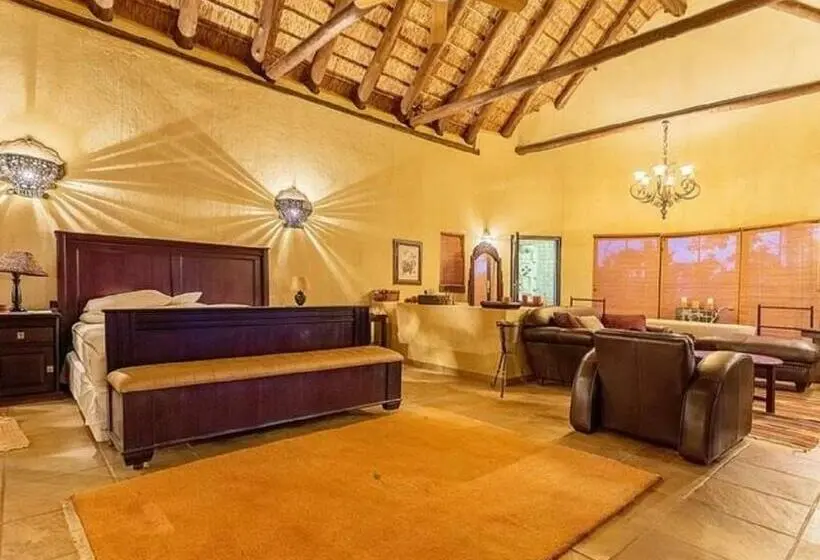 Talo 1 Makuuhuone, Tholo Private Game Lodge