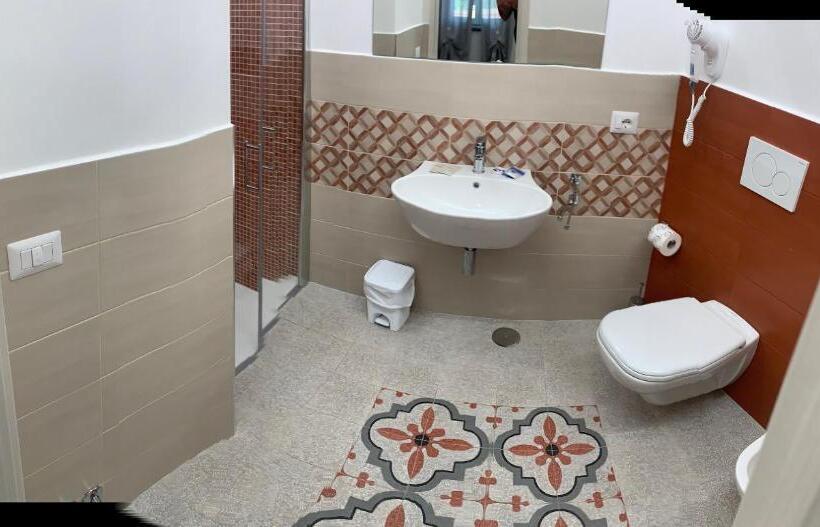 חדר סטנדרט לשלושה עם נוף לגינה, Il Covo Degli Dei