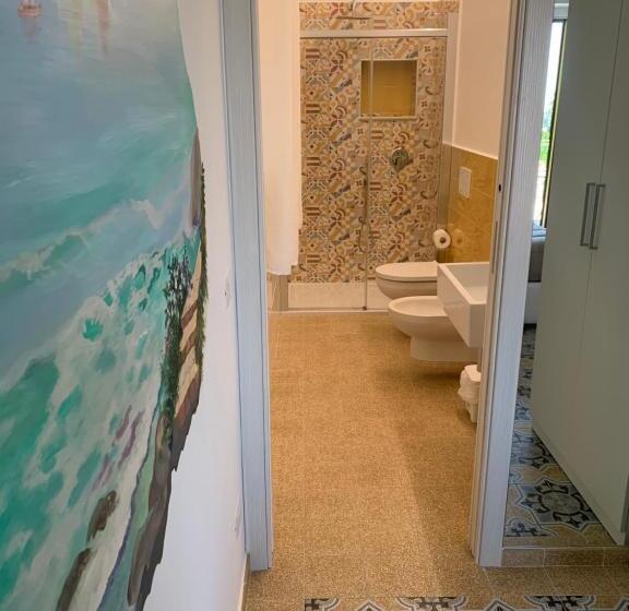 חדר דלוקס, Il Covo Degli Dei