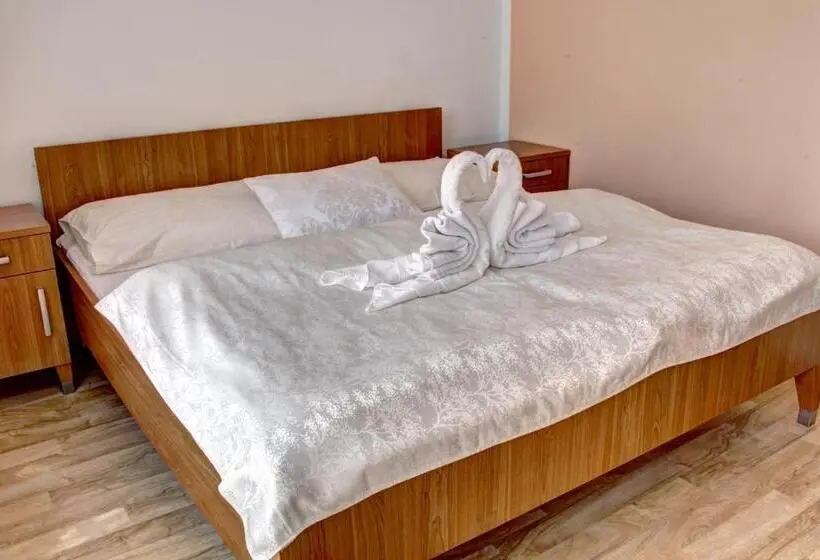 Deluxe-huone Parveke, Penzion Tillerova Vila