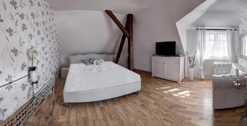 デラックスルーム, Penzion Tillerova Vila