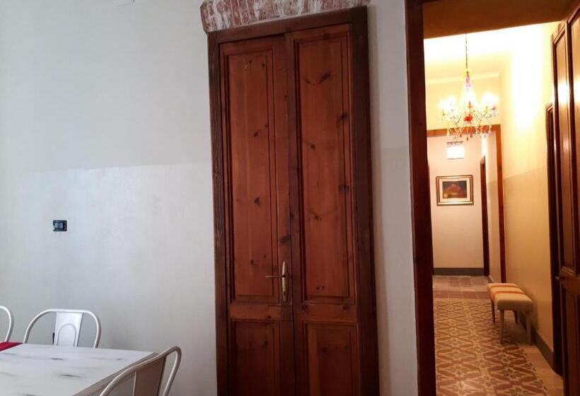 جناح جونيور مزوَّد بشرفة, Sofia Family Suites