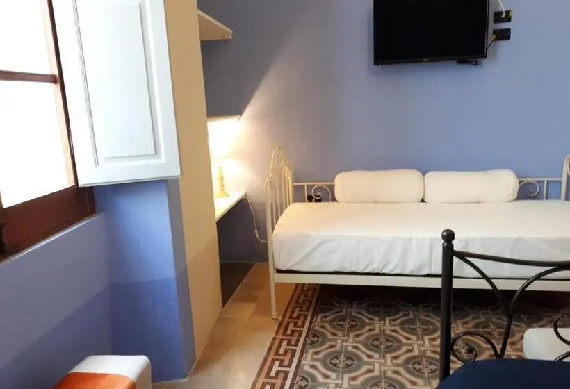 スタンダードスタジオ, Sofia Family Suites