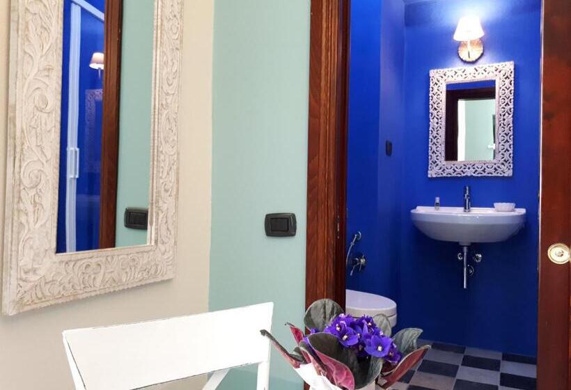 غرفة قياسية مزوَّدة بشُرفة, Sofia Family Suites