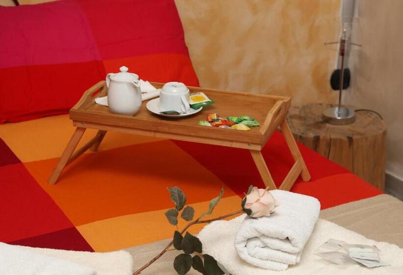 اتاق استاندارد اینتریور, Viale Italia 41: I Migliori Anni