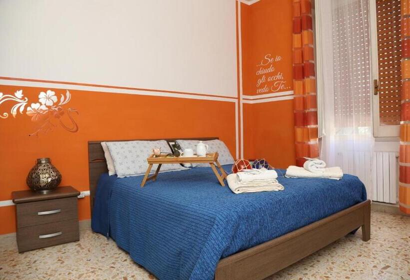 Standard room with outdoor bath, Viale Italia 41: I Migliori Anni