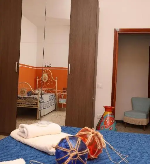 Standard room with outdoor bath, Viale Italia 41: I Migliori Anni