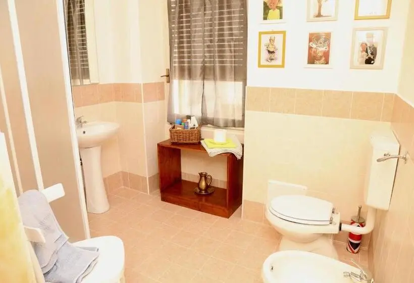 Standard room with outdoor bath, Viale Italia 41: I Migliori Anni