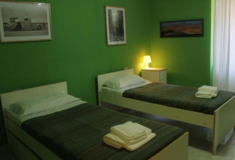 اتاق استاندارد با سرویس بهداشتی مشترک, B&b Flaiano
