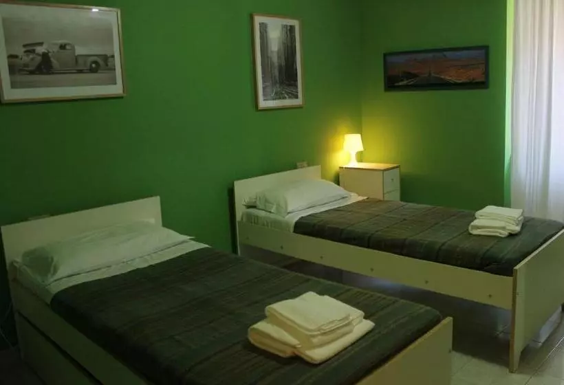 اتاق استاندارد با سرویس بهداشتی مشترک, B&b Flaiano