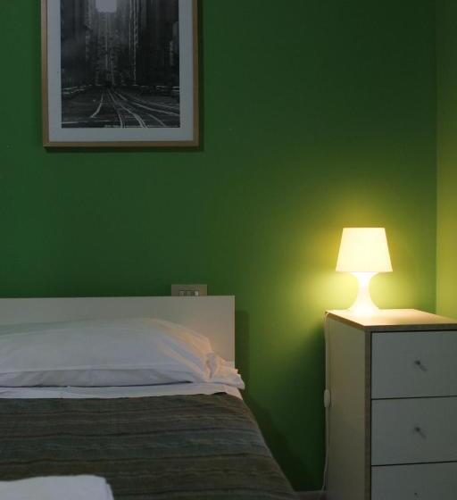 اتاق استاندارد با سرویس بهداشتی مشترک, B&b Flaiano