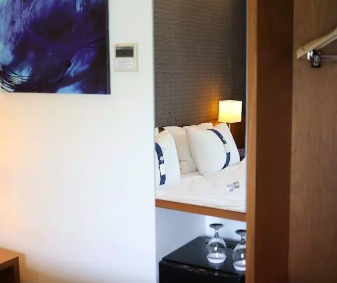 ダブルベッドスタンダードルーム, Holiday Inn Express Manisa West, An Ihg