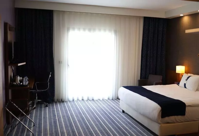 ダブルベッドスタンダードルーム, Holiday Inn Express Manisa West, An Ihg