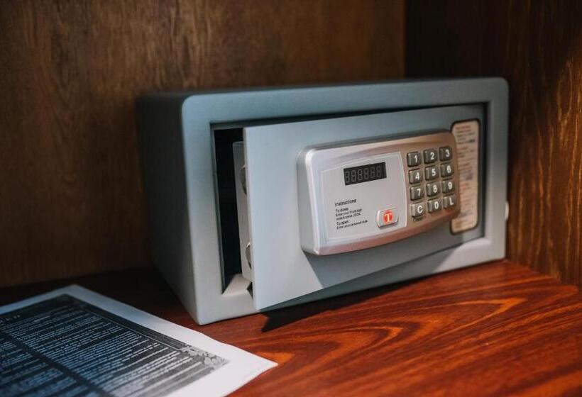 اتاق سوپریور سه تخته, Kostelski Buk