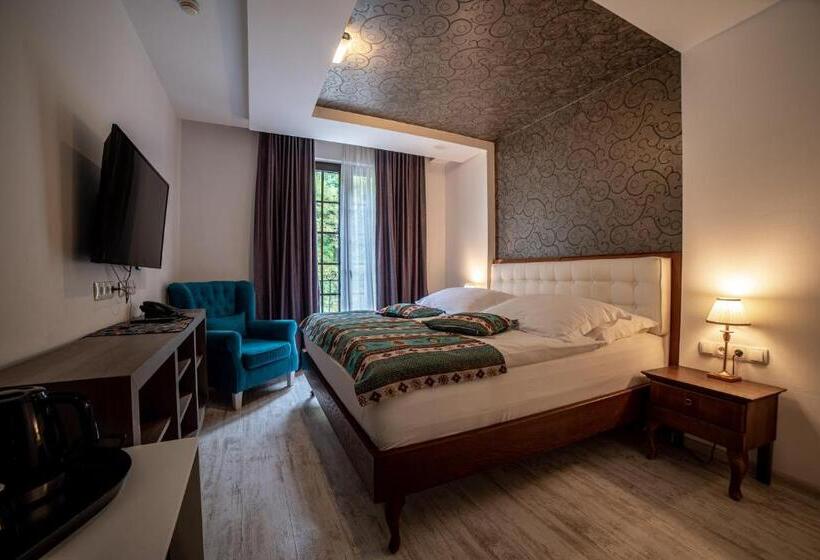 اتاق استاندارد, Kostelski Buk